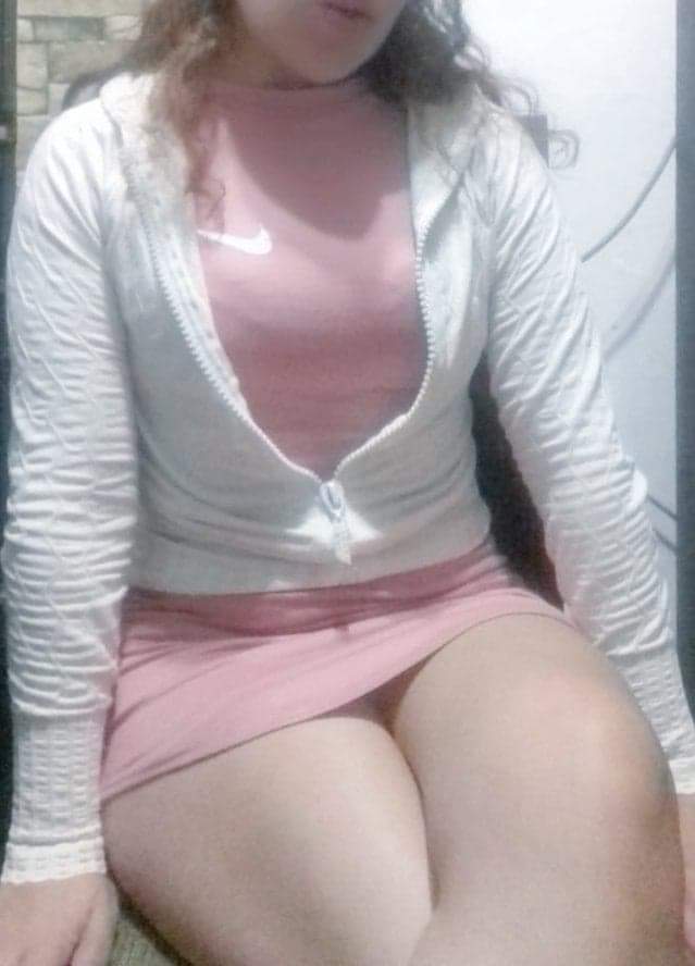 santatanguita's tweet photo. Cómo se ve por delante, cómo se ve en cuatro y cómo se monta 🤤🤤🤤@luluygil 🤤🤤🤤 https://t.co/z3z4nfeDXm