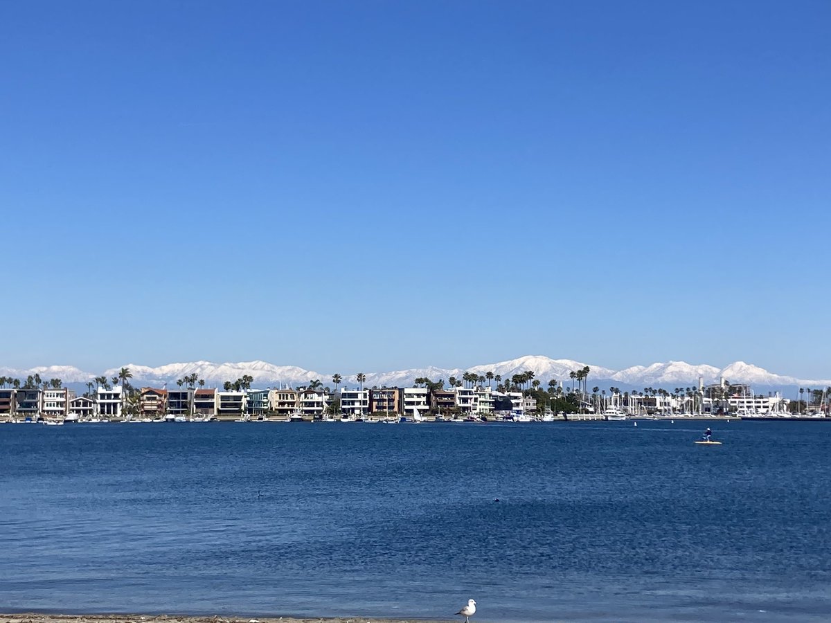 Y’allllll the view of the mountain’s from Long Beach this morning?!! Incredible.