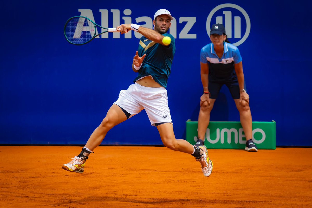 🇦🇷 Facu Díaz Acosta abrió el #ArgentinaOpen 2024 con un triunfazo sobre 🇩🇪 Altmaier.

🤝🏽 Argentino asegurado en CF (va con Fran Cerúndolo en 2R).

📸 Argentina Open
