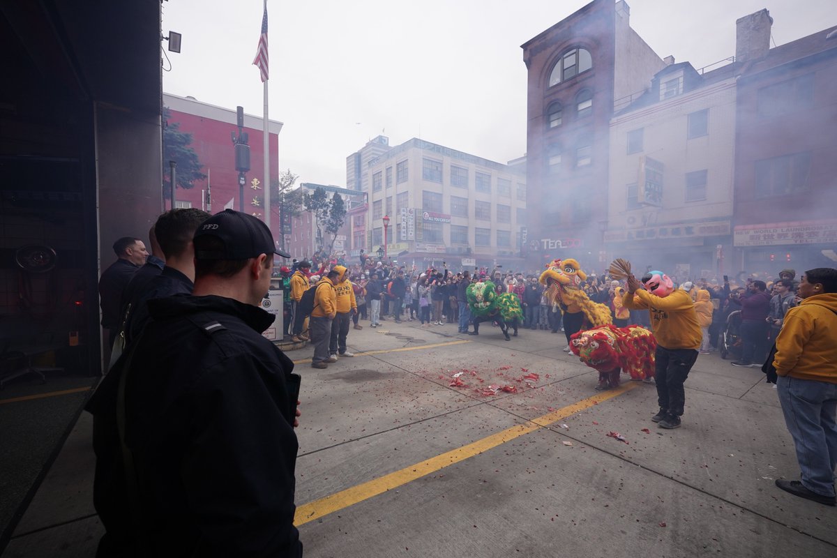PhillyFireDept's tweet photo. Members of the House of Dragons (Engine 20/Ladder 23/Medic 1) helped ring in the Year of the Dragon with neighbors in Chinatown during the annual Lunar New Year celebration Sunday.🐉The new Engine 20 apparatus went into service this weekend as well.#Phillyfire 📷: Joe Kaczmarek https://t.co/0WWku7s0Ry