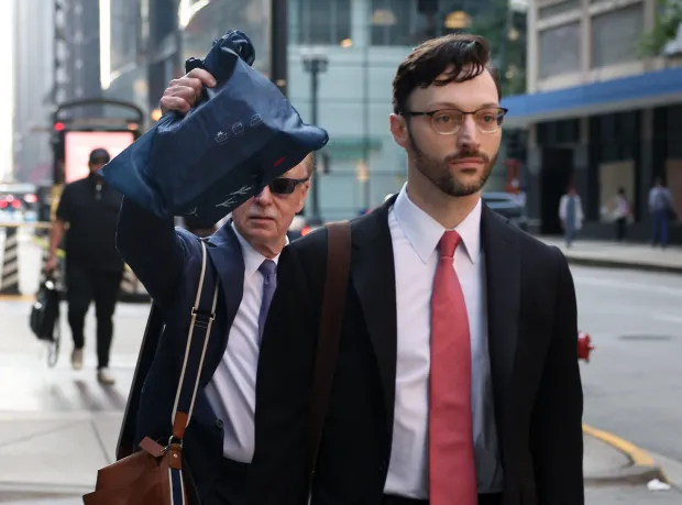 jmetr22b's tweet photo. ///BREAKING/// Tim Mapes, the former chief of staff and gatekeeper for House Speaker Michael Madigan, sentenced to 2 1/2 years for lying to a federal grand jury investigating his boss. 
"The people of the state cry out for accountability," the judge says.
Story tk https://t.co/eToawZgRzG