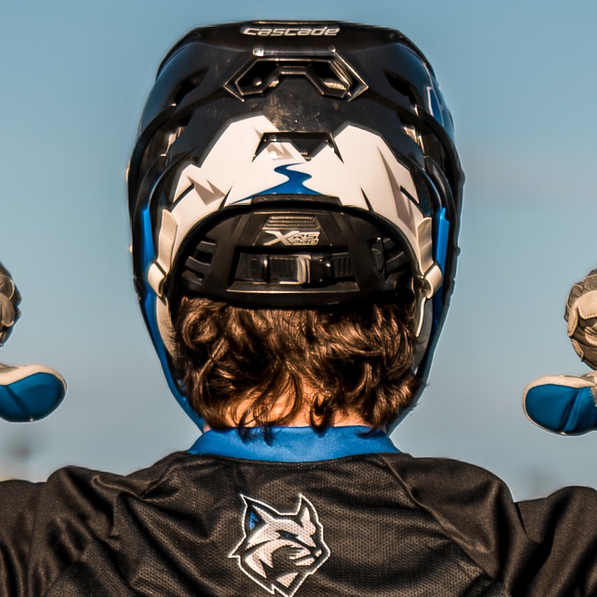 pctmlax's tweet photo. Game Week = New Helmets....

#ItsCoolToCare
#BAT
#RUN-IT https://t.co/ehujDoJOaz