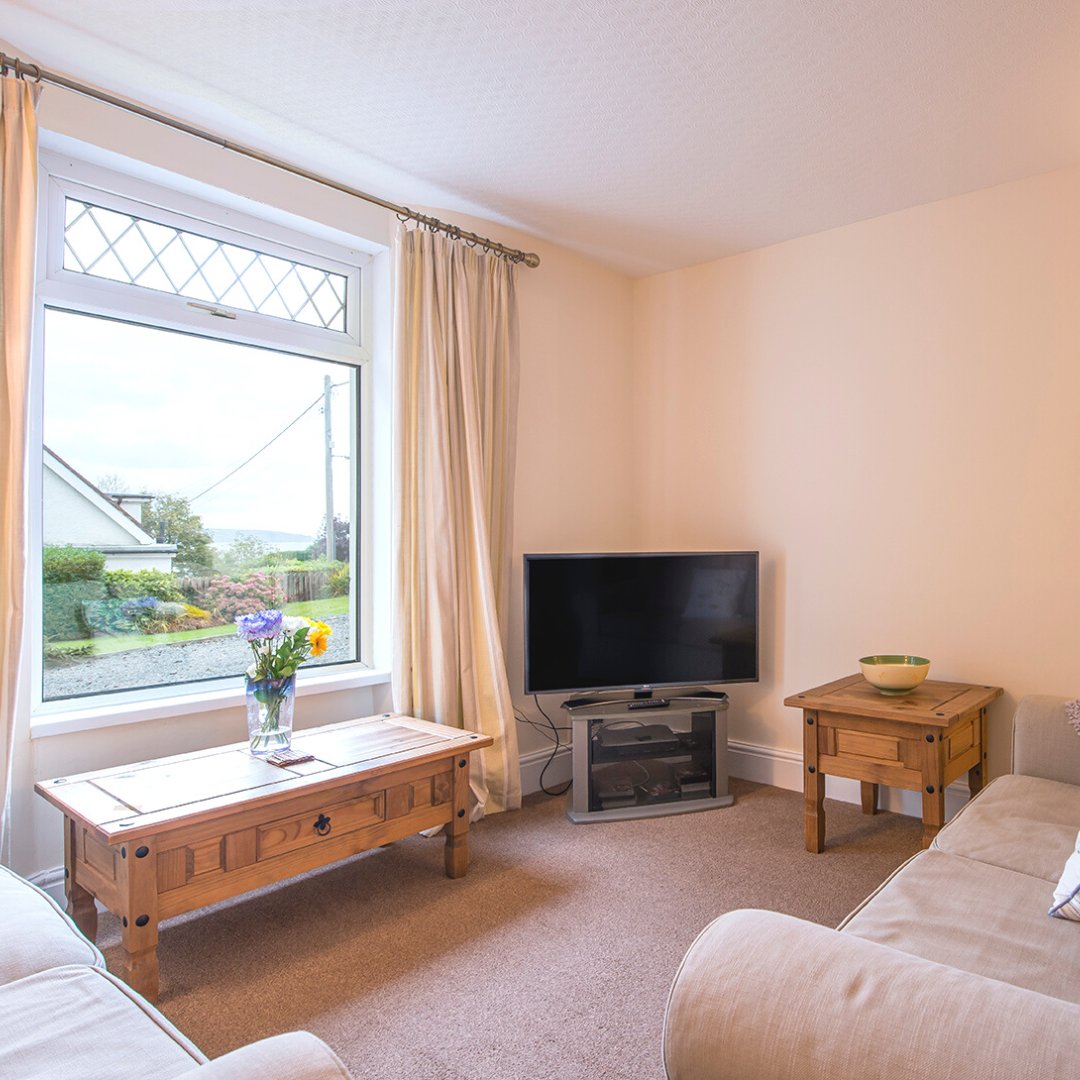 coastalcottages's tweet photo. #LastMin Minim in Saundersfoot | 17/02-24/02 | NOW ยฃ375 (saving ยฃ275)
Available 24/02-09-03 from ยฃ375pw ๐
๐๏ธ Sleeps 4
๐ #SeaViews
๐๏ธ Walk to beach & amenities
๐ฅพ Nr the #CoastPath
๐ฃ๐๏ธ Close to activities
Call 01437 765765 to book โ๏ธ
๐๏ธhttps://t.co/7Lmn3dXGB3 https://t.co/yu6RriS2c8