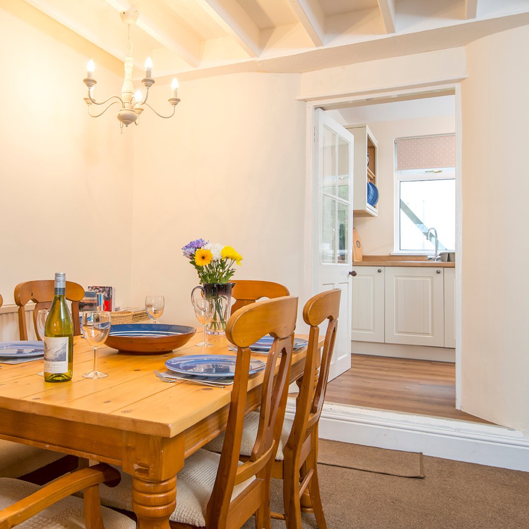 coastalcottages's tweet photo. #LastMin Minim in Saundersfoot | 17/02-24/02 | NOW ยฃ375 (saving ยฃ275)
Available 24/02-09-03 from ยฃ375pw ๐
๐๏ธ Sleeps 4
๐ #SeaViews
๐๏ธ Walk to beach & amenities
๐ฅพ Nr the #CoastPath
๐ฃ๐๏ธ Close to activities
Call 01437 765765 to book โ๏ธ
๐๏ธhttps://t.co/7Lmn3dXGB3 https://t.co/yu6RriS2c8