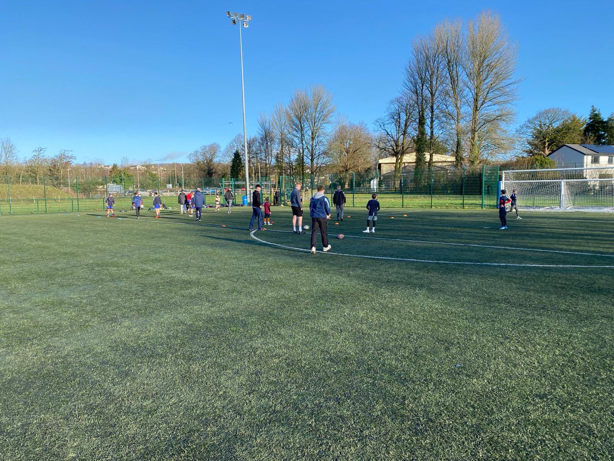 BridgendRugby's tweet photo. Another great morning with our @bridgendrugby students coaching @bridgendravens pathway u11’s &amp; u12’s players. A big thank you to Micky and the parents for supporting 🏉👨‍🎓💪👍 https://t.co/5LEbthbiC6