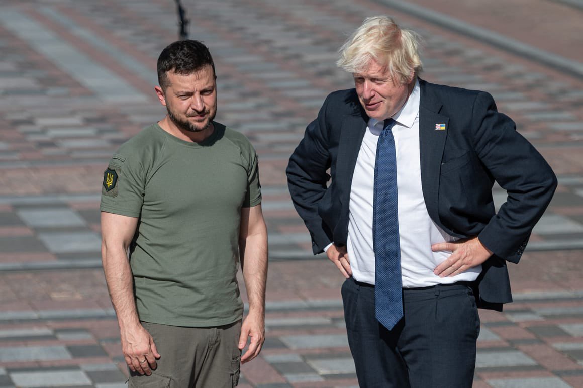 GabeZZOZZ's tweet photo. 🇬🇧🇺🇦 Boris Johnson is responsible for every death in the Ukraine War.

The British prime minister, Boris Johnson, sabotaged the peace deal with Russia that would have ended the war 18 months ago.

Now more than half a million Ukrainians are dead, and the country is in ruins. https://t.co/PIJdiCXzoH