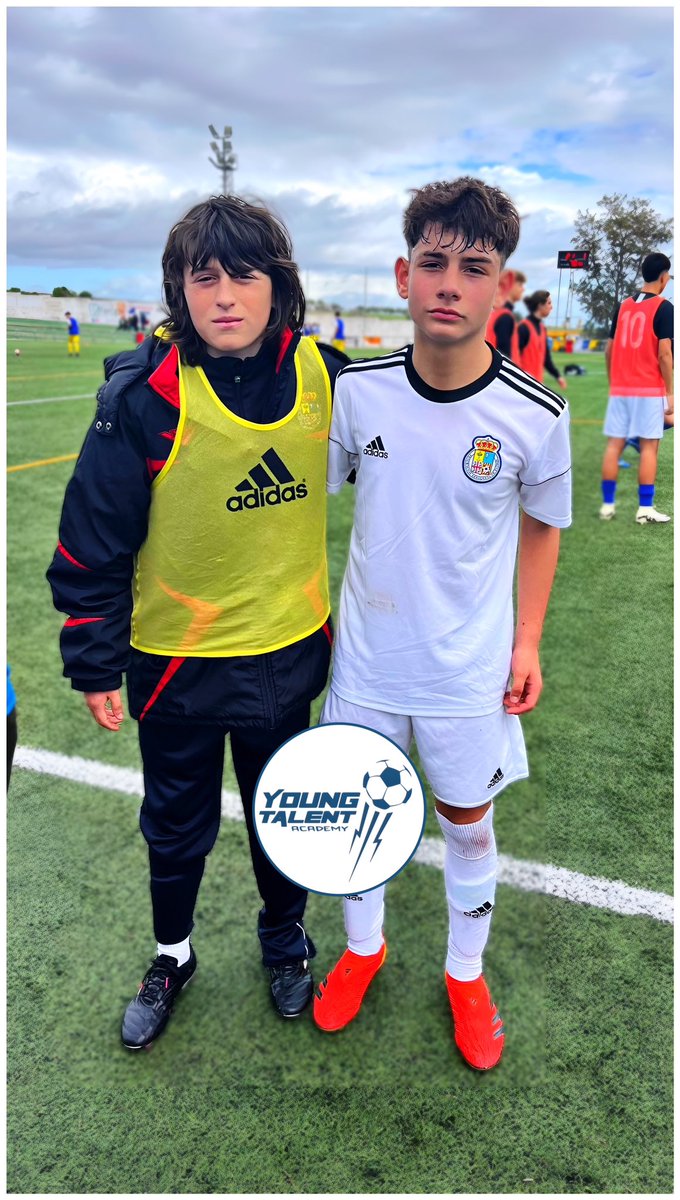 YoungTalentAca's tweet photo. 📝 COMUNICADO OFICIAL: 📝 
Enhorabuena David Stroe y Jesús Vicente, jugadores formados en la Young Talent Academy ⚽️ han sido partícipes de la @futbolaragon en el Campeonato de España de Selecciones Autonómicas Sub-14 Masculina de Fútbol fase oro. 

🤩 “Enseñando, aprendemos”.⚽️ https://t.co/mXifpw29Sl