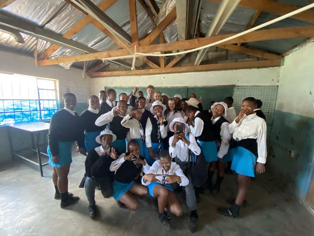 DyffrynTafGeog's tweet photo. Monday has been filled with special memories at Moyeni &amp; Pokane High Schools. Warm assembly receptions &amp; official welcomes by Miyeni District followed by afternoon language learning &amp; touch rugby @Dolen_Cymru/@DolenCymru
@taithwales
#PrideofPlace2024 #BalchOchBro #Sebakasahaeso https://t.co/pQjKC0Nkad