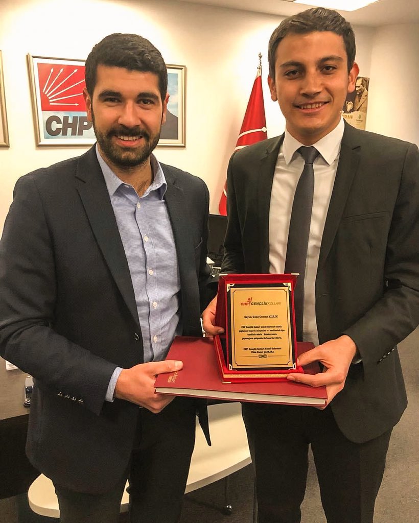 Metrobüsle insan örgütlediğimiz kenti yönetmeye geliyoruz 😎

Gençlik Kolları Genel Başkan Yardımcısı, kardeşim Utku Caner Çaykara partimizin Avcılar Belediye Başkan adayı oldu. 

Gençleri elde olmayana koşturmanın dışında mevcudu yönetmeye de layık gören yeniliğe teşekkür