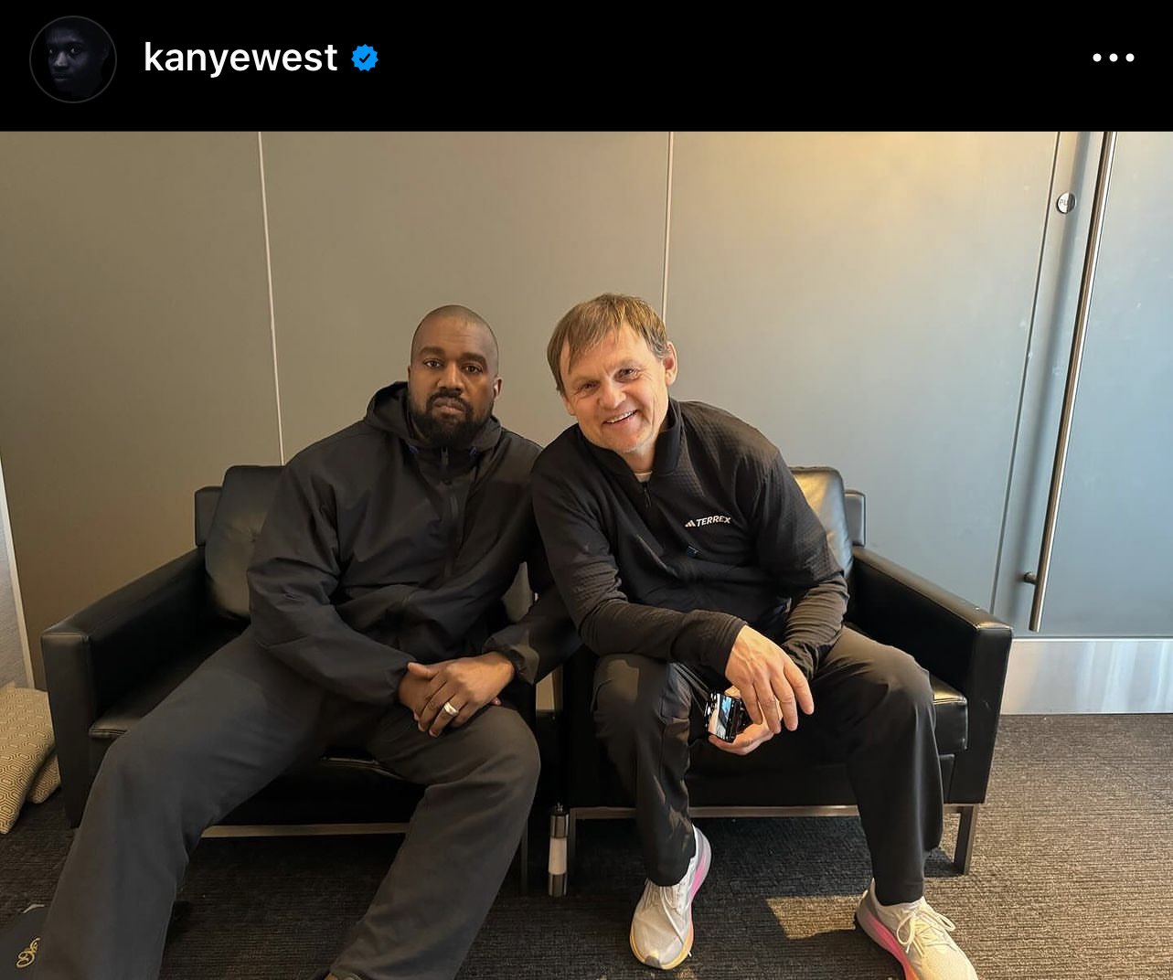 rap out of context on X Acabei de esbarrar com o CEO da Adidas Kanye West via Instagram. https t kLnYUh4tJF X