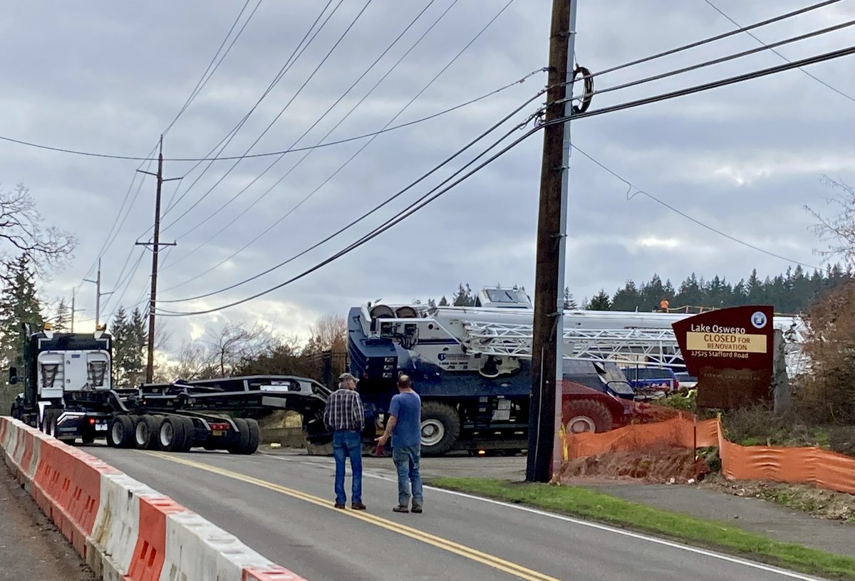 #ALERT Stafford Rd is blocked in both directions south of Bergis Rd while crews deal with a semi that is stuck. Please use alternate routes. <a href="/LakeOswegoFire/">Lake Oswego Fire</a> <a href="/LakeOswegoInfo/">City of Lake Oswego</a>