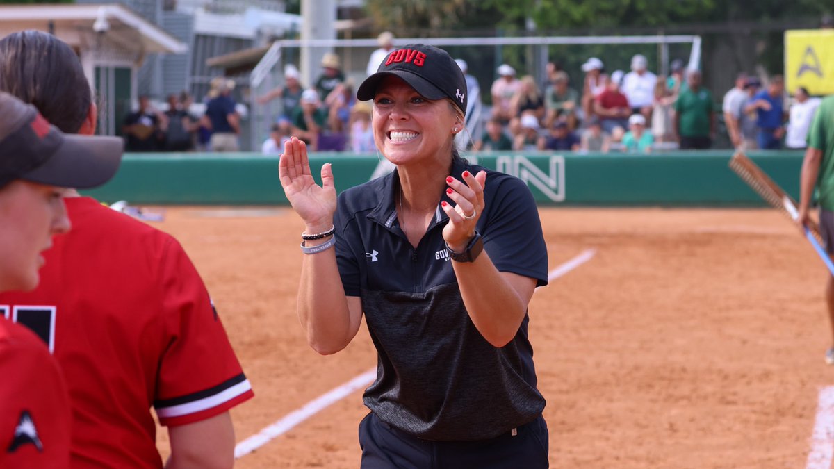 Austin Peay Softball (@govssb) on Twitter photo Wishing a very 𝗛𝗔𝗣𝗣𝗬 𝗕𝗜𝗥𝗧𝗛𝗗𝗔𝗬 to our head coach, <a href="/KassieD23/">Kassie Stanfill</a>! We hope you have a great day, Coach K!🎩🥎
#Team39 | #LetsGoPeay Wishing a very 𝗛𝗔𝗣𝗣𝗬 𝗕𝗜𝗥𝗧𝗛𝗗𝗔𝗬 to our head coach, <a href="/KassieD23/">Kassie Stanfill</a>! We hope you have a great day, Coach K!🎩🥎
#Team39 | #LetsGoPeay