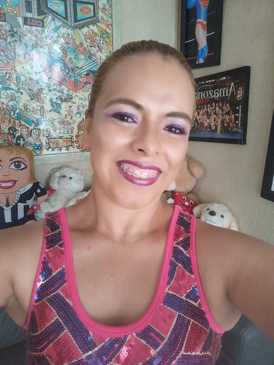 PrincesaSugehit's tweet photo. El mundo está en manos de aquellos que tienen el coraje de soñar y de correr el riesgo de vivir sus sueños.

A empezar una semana con la mejor actitud, para
 que sea mas productiva.
#StorelaReyna
#DePrincesaAReyna
#ProductosOficiales
#LATECNICAMASRUDA
#DeMonterreyParaElMundo https://t.co/cHQnvS7kOF
