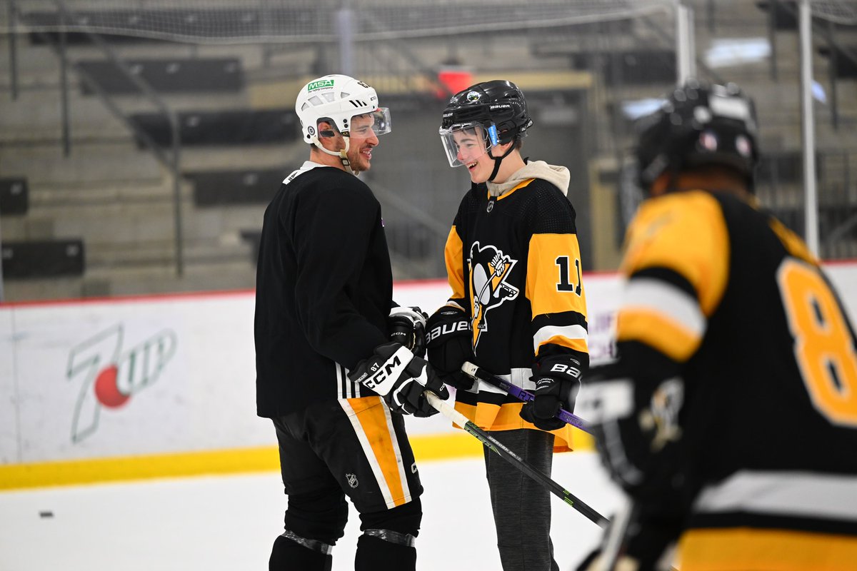pensfoundation's tweet photo. Welcome to the @penguins!

Jayden and Kent’s wish came true, as they officially signed their contracts becoming *Penguins for a Day*!

@MakeAWishPAWV | #ThePowerOfHockey https://t.co/x1BzQkkcYU