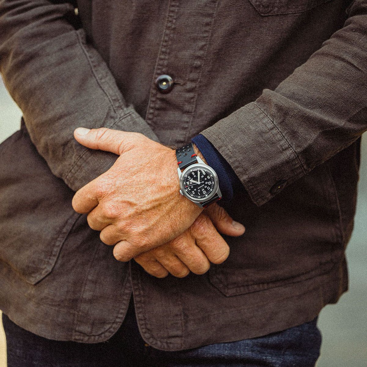 benrus_official's tweet photo. Discover the Series #3061 - inspired by the original civilian variation of the military issued DTU-2AP field watch. Assembled in the USA, specifications include a 39.5mm brushed stainless steel case, double domed acrylic crystal, 5ATM water resistance. #BENRUS #series3061 https://t.co/t8ww6xR3I7