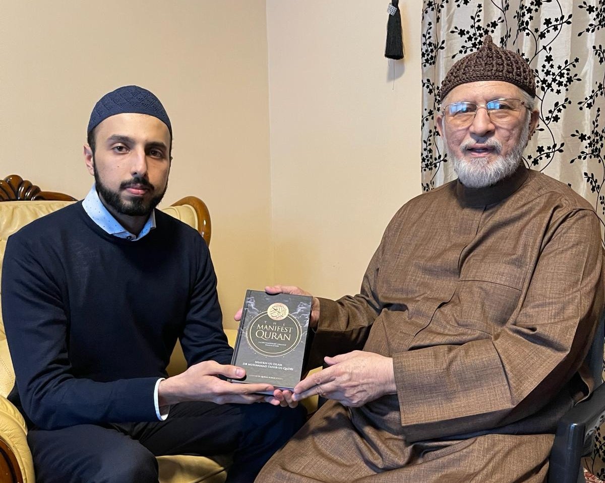 HammadQadriMQI's tweet photo. His Eminence, Shaykh ul Islam Dr Muhammad @TahirulQadri, graciously signed the inaugural copy of the Manifest Quran, presenting it to Shaykh Hammad Mustafa al-Madani al-Qadri in the United Kingdom.

The spectacular unveiling of the MANIFEST QURAN is scheduled for February 17th, 2024, at the prestigious Harrogate Convention Centre in North Yorkshire, UK.

Visit https://t.co/IGL03fnEel for further information.

#TheManifestQuran #ManifestQuran #Quran #QuranTranslation #QuranicEducation #Revelation #Divine #Guidance #Illuminating #QuranicClarity #Revelation #QuranicWisdom #Enlightened #Scripture #QuranicInspiration #QuranEnglishTranslation