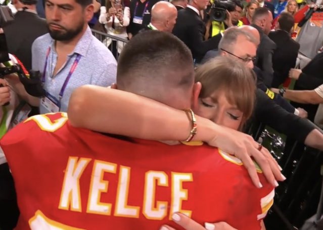 Mothers 18 minutes before shabbos vs after candle lighting: