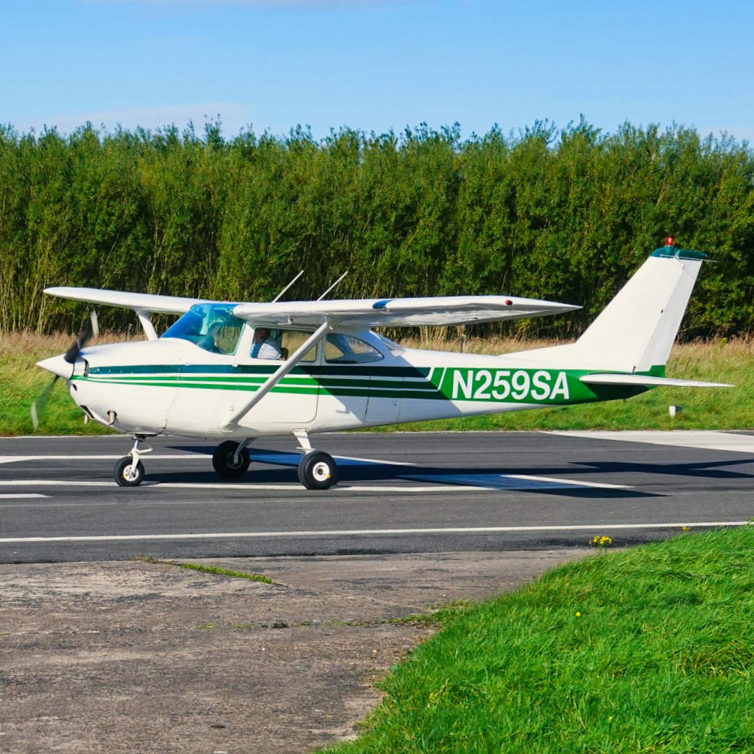 Michaelflying28's tweet photo. Reims-Cessna F172G Skyhawk N259SA departing Sandtoft Airfield for Mount Airy Airfield 14.10.23.
#textronaviation #cessna #cessnalovers #cessnaaircraft #cessnaaircraftcompany #cessnapilot #flycessna #cessna172 #c172 #f172 #172skyhawk #c172skyhawk #f172skyhawk #cessna172skyhawk https://t.co/fF7JRtCaqU