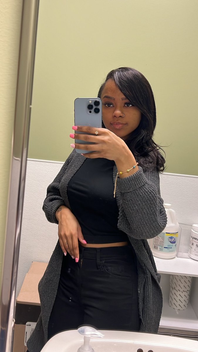 Work selfie 🫶🏽