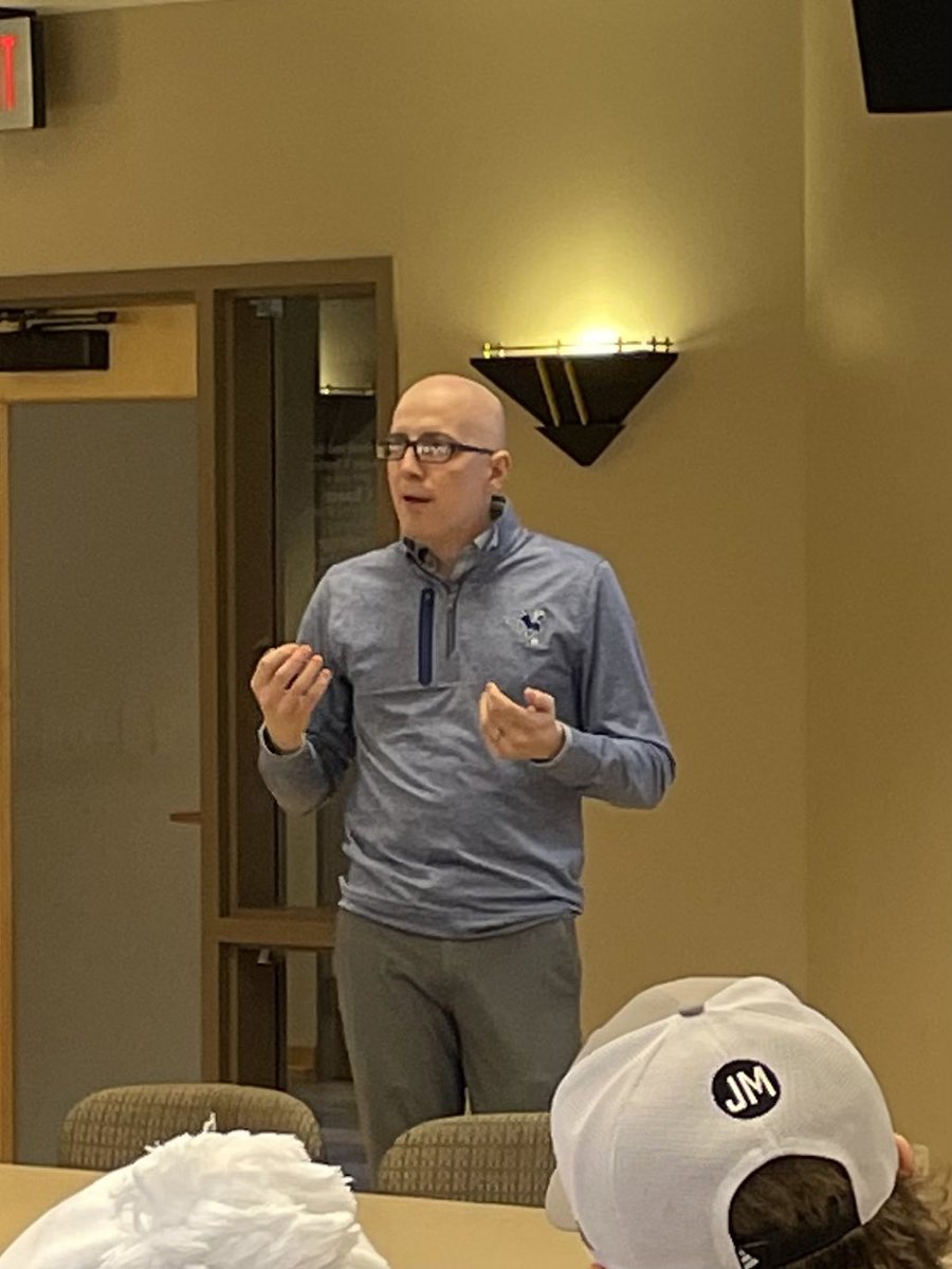 marcwelch1999's tweet photo. Thank you @Matt_Tanney for today’s lessons in leadership presented to our LEAD 24 cohort made possible by the @WabashCollege Women’s Collective. #leadeffectively https://t.co/USkrUjWiv1