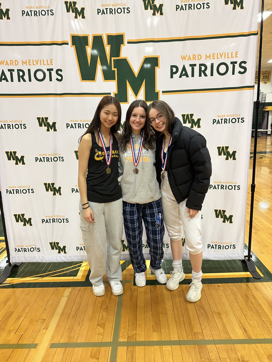 CONGRATS TO ALL OF OUR FENCERS AT THE COUNTY TOURNAMENT &amp; OUR FINALIST &amp; WINNERS! 
Women’s Epee: 1st place: Kayley, 3rd place: Nisa, &amp; 4th place: Gabby
Men’s #Epee: 1st place: Jeff
Women’s #Foil: 4th place: Anna
Women’s #Sabre: 3rd place: Chloe 
#CommackHighSchool #CommackSchools