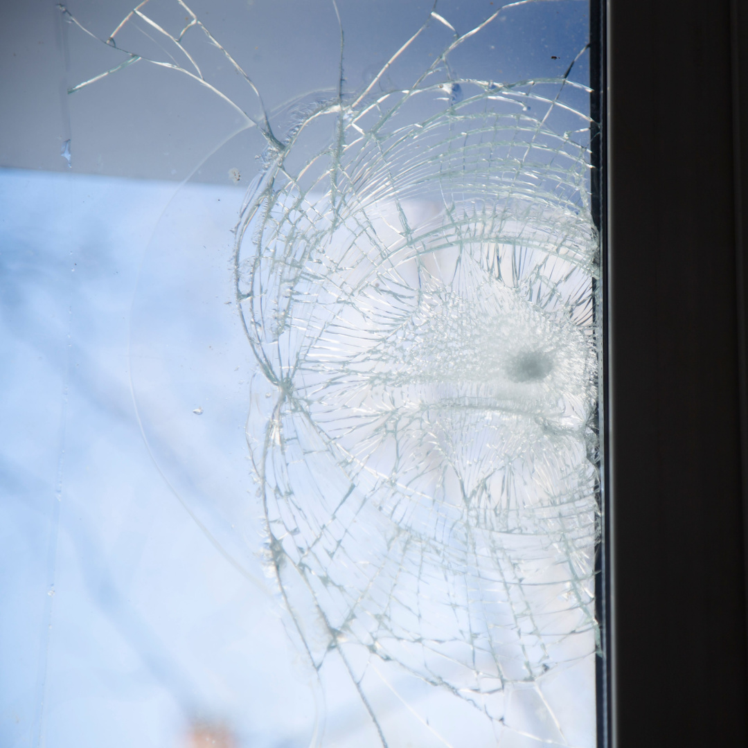 CapitalGlass's tweet photo. 🔍 Did you know that a small chip or crack in your window can lead to bigger problems if left unattended? Don't wait until it's too late! Capital Glass offers quick and affordable window glass repair services. Trust the experts to keep your home safe and beautiful. Contact us ... https://t.co/iVBMauDXko
