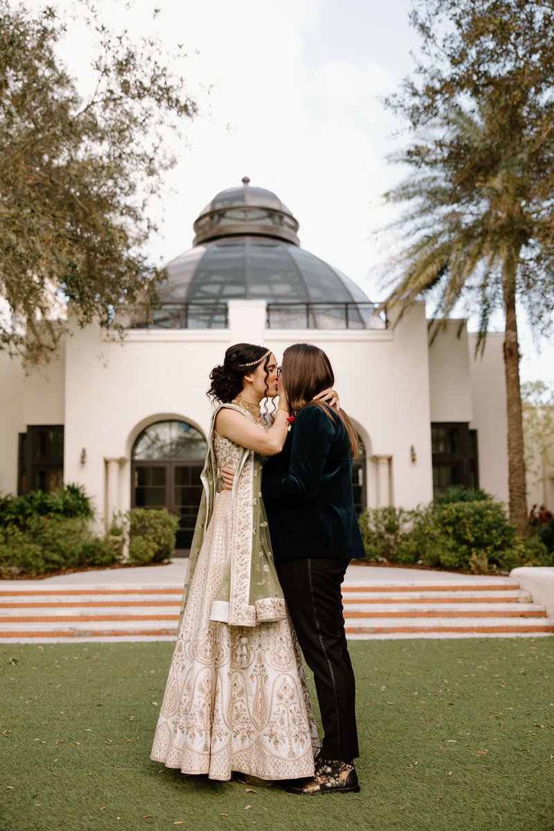 Kristen Arnett tweet media