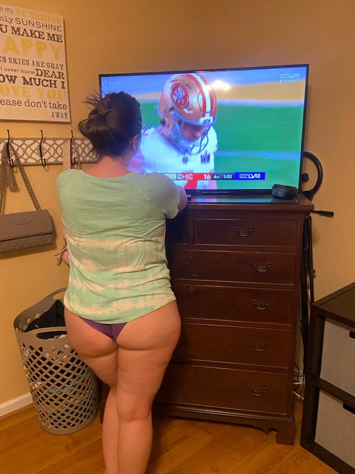 Did you enjoy the Super Bowl last night? ❤️ https://t.co/gHUNCDQxCZ