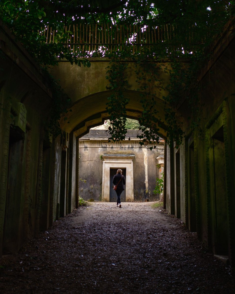 thebumpercrew's tweet photo. Highgate Cemetery | London

Links below to the new post.

https://t.co/RP7dyqEBqw
https://t.co/pfzjJRyegv #ExploreLondon

#thebumpercrew #visitlondon #highgatecemetery https://t.co/f1kIIQDmwM