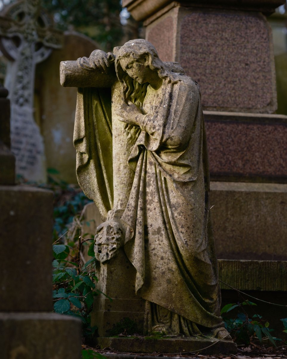 thebumpercrew's tweet photo. Highgate Cemetery | London

Links below to the new post.

https://t.co/RP7dyqEBqw
https://t.co/pfzjJRyegv #ExploreLondon

#thebumpercrew #visitlondon #highgatecemetery https://t.co/f1kIIQDmwM