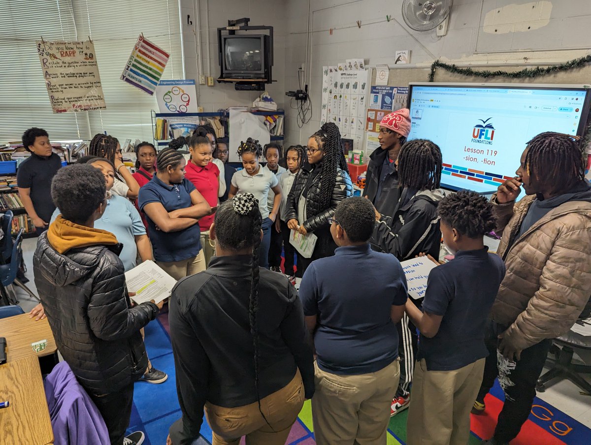 ElevateStLouis's tweet image. Elevate St. Louis students raise the quality of life for Little Elevate mentees at @FergFlorSchools Lee-Hamilton Intermediate School. They represent thousands of young people on the rise in North STL Louis County #LetsChangeTheNarrative #NoOneGetsThereAlone #LeadersElevateLeaders