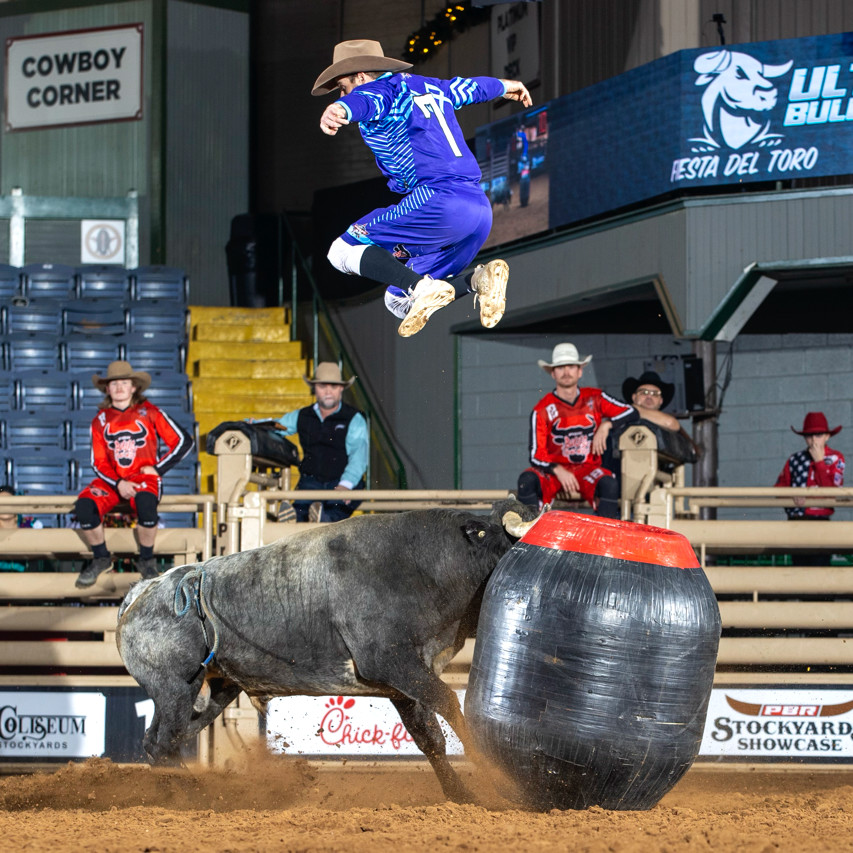 Join us at @CowtownColiseum on February 18 & 25 at 2:30PM for an adrenaline-packed show by the @UltimateBullfighters! Witness thrill-seeking athletes showcase courage, agility and quick thinking to outwit the bull in the arena. Fun for the whole family! fortworthstockyards.com/events/ultimat…