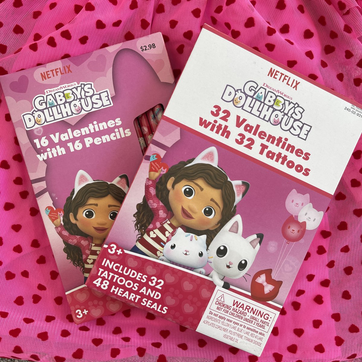 Make someone's Valentine's Day totally cat-tastic! 😻 #GabbysDollhouse Valentine's cards are now available at Target and Walmart! 💕