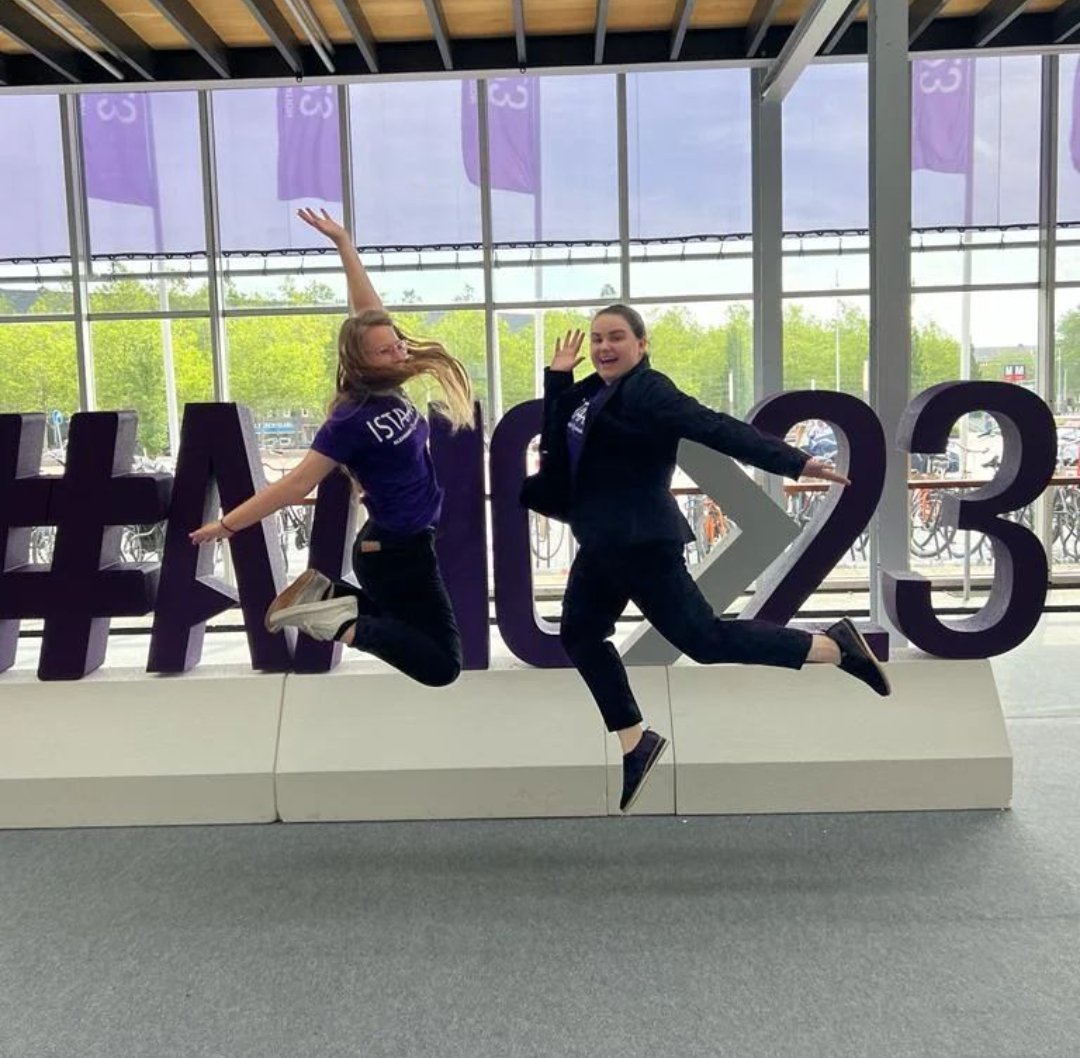 @alzassociation 's @ISTAART Ambassador Program is still open for the applications, so if you are interested in anything #dementia related, go ahead and apply so you can have as much fun as me and @_paigely had! 💜 #endalz #Alzheimer