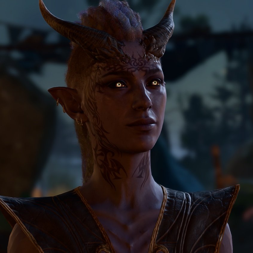ladyhydrx's tweet photo. @bumblestarion She is Kali, a tiefling raised orphaned in the slums of Baldur's Gate. Growing up, she took care of other orphans, protecting them, sort of like an older sister. Now, as a Warlock, she owes loyalty to her lord for taking her in and raising her as a daughter. https://t.co/azs5qcDOFp