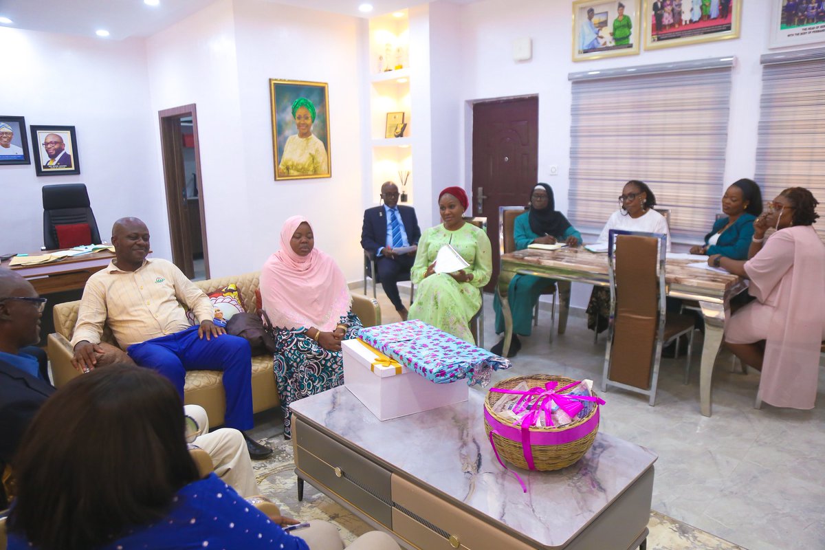 Today,PS, MLGCA&RD received Rep. of Body of Heads of Agric. & Social Services in her office, where they discussed improved ways of integrating the body into the activities of the Ministry thereby cascading the agenda of MG @jidesanwoolu to CDAs & CDs through the HOAs & Soc. Serv.