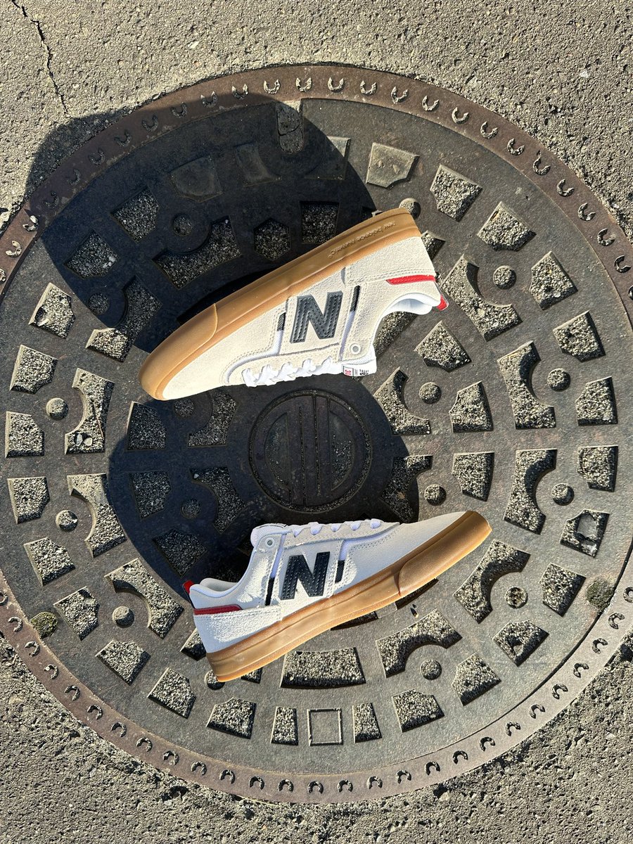 ON_IZEMEshop's tweet photo. NM306TPO #NEWBALANCENUMERIC
#alleyoop_1997 https://t.co/8YuIBpDJzl