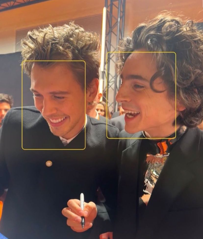 timotheebrasil_'s tweet photo. LINDOS! Timothée Chalamet e Austin Butler atendendo fãs na premiere de “Duna: Parte Dois”. https://t.co/DPEDyxAdto