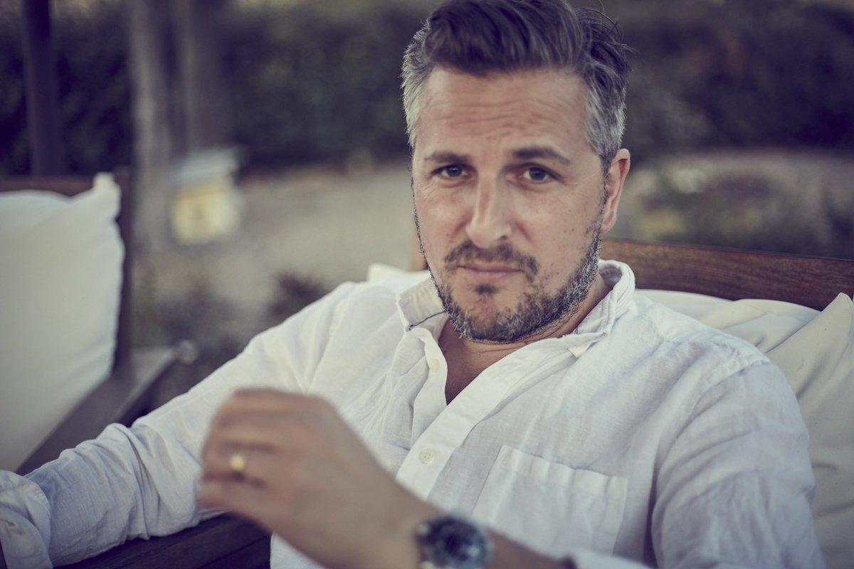idiotsnotices's tweet photo. Doing a Q&amp;A, I am Ben willbond https://t.co/nPTkWbis9F