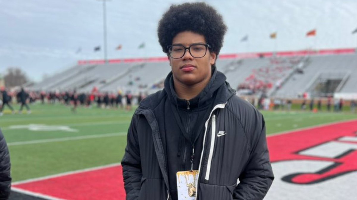 Six Star Football | PLUS+ (@sixstarfootball) on Twitter photo Six Star Football I CAIDEN VERRETT
6’0, 200 I RB I 2025 I Hanover Central (IN) I <a href="/caidenverrett1/">Caiden Verrett</a>
👍All-state, POY, recorded 33 TDs, 1743 rushing yards, 2174 APY.
FILM📽️ hudl.com/profile/166217… Six Star Football I CAIDEN VERRETT
6’0, 200 I RB I 2025 I Hanover Central (IN) I <a href="/caidenverrett1/">Caiden Verrett</a>
👍All-state, POY, recorded 33 TDs, 1743 rushing yards, 2174 APY.
FILM📽️ hudl.com/profile/166217…