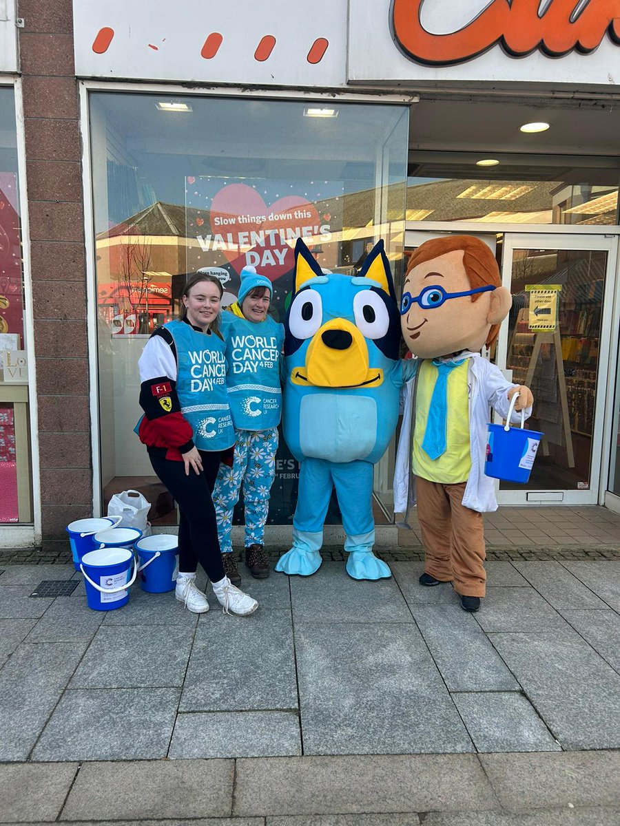 Had a blast as #Bluey fundraising for #CancerResearch #relayforlife