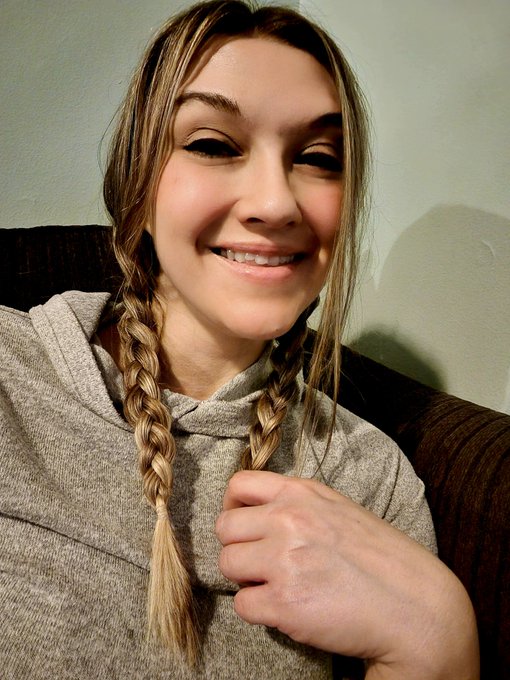 Going live tonight on @theclapperapp and @realloyalfans at 11pm est! https://t.co/L4QmhnxbIl<a class="tags" target="_blank" title="On Twitter" href="/?out=eyJ0eXAiOiJKV1QiLCJhbGciOiJIUzUxMiJ9.eyJpYXQiOjE3MjM5NzMxODEsImlzcyI6InR3cG9ybnN0YXJzLmNvbSIsIm5iZiI6MTcyMzk3MzE4MSwiZXhwIjoxNzU1NTA5MTgxLCJyZWRpcmVjdF91cmwiOiJodHRwczovL3R3aXR0ZXIuY29tL3RoZWNsYXBwZXJhcHAifQ.M2P1vcZAJ9zmQTNy6XkVtANzaQxcH9VUUNF3p37losJUyyOJLBUKTVHNmJ9skFuqYUBghYiNkmEgeQcLjD3fsA">@theclapperapp</a><a class="tags" target="_blank" title="On Twitter" href="/?out=eyJ0eXAiOiJKV1QiLCJhbGciOiJIUzUxMiJ9.eyJpYXQiOjE3MjM5NzMxODEsImlzcyI6InR3cG9ybnN0YXJzLmNvbSIsIm5iZiI6MTcyMzk3MzE4MSwiZXhwIjoxNzU1NTA5MTgxLCJyZWRpcmVjdF91cmwiOiJodHRwczovL3R3aXR0ZXIuY29tL3JlYWxsb3lhbGZhbnMifQ.Y1nhtq-7KKc6kNYRRLSmp1w0HXK1UAN1yDoy0c_oQu4fburwfMPDrs4FeIrySeTrK9qJ-8bjNcHH9q-Xw6RfjQ">@realloyalfans</a><a href="/tag/realloyalfans"class="tags"><span>#realloyalfans</span></a>