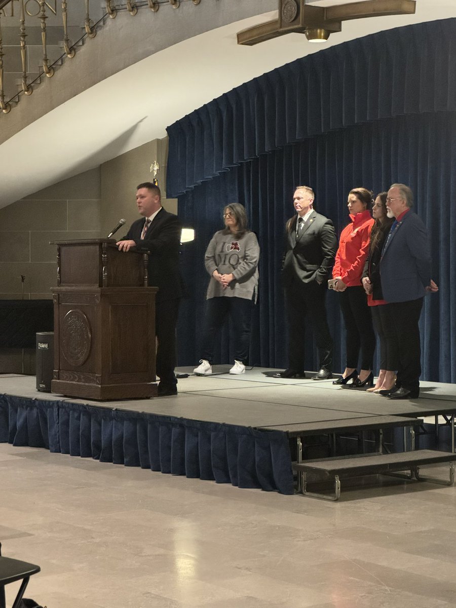 @MOHouseGOP members-@christmazzie @LBillHardwick @JustinMSparks @RepSeitz156 Rep. Holly Jones-of the Freedom Caucus speaking at the Take Back Our State Rally today to protect the Missouri Constitution from out-of-state special interest groups! #moleg @MissouriGOP @SFC_Network