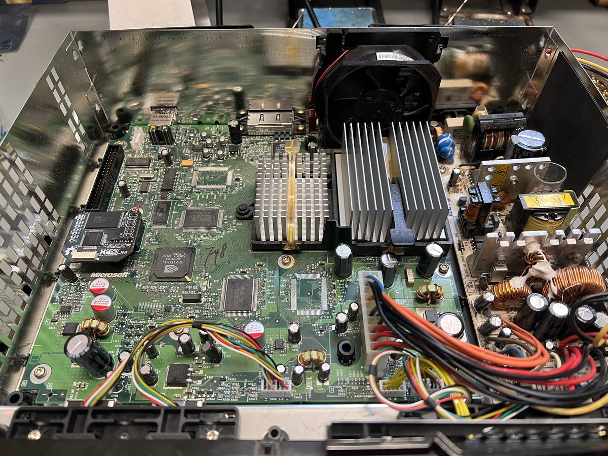 PowrUpGaming's tweet photo. Remember to check your caps in your OG Xbox. Replaced the caps in this #Xbox, installed OX Modchip, and a 4TB HDD w/ #Cerbios https://t.co/qr8Kf1lbHW