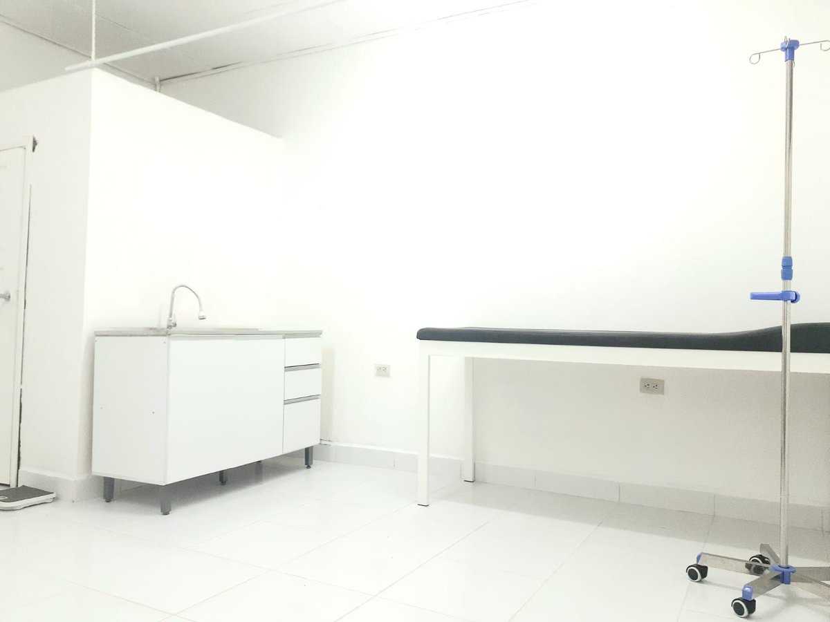 Dr_RomanMoran's tweet photo. Gracias a los Fondos de Subvenciones del @Congreso_HND hoy se inaugura con éxito una clínica medica en la escuela José Cecilio del Valle en la aldea las Casitas.

El dinero público es sagrado, se tiene que cuidar y tiene que regresar al pueblo.

400 Niños serán los beneficiados🇭🇳 https://t.co/WkQNbuwU4f