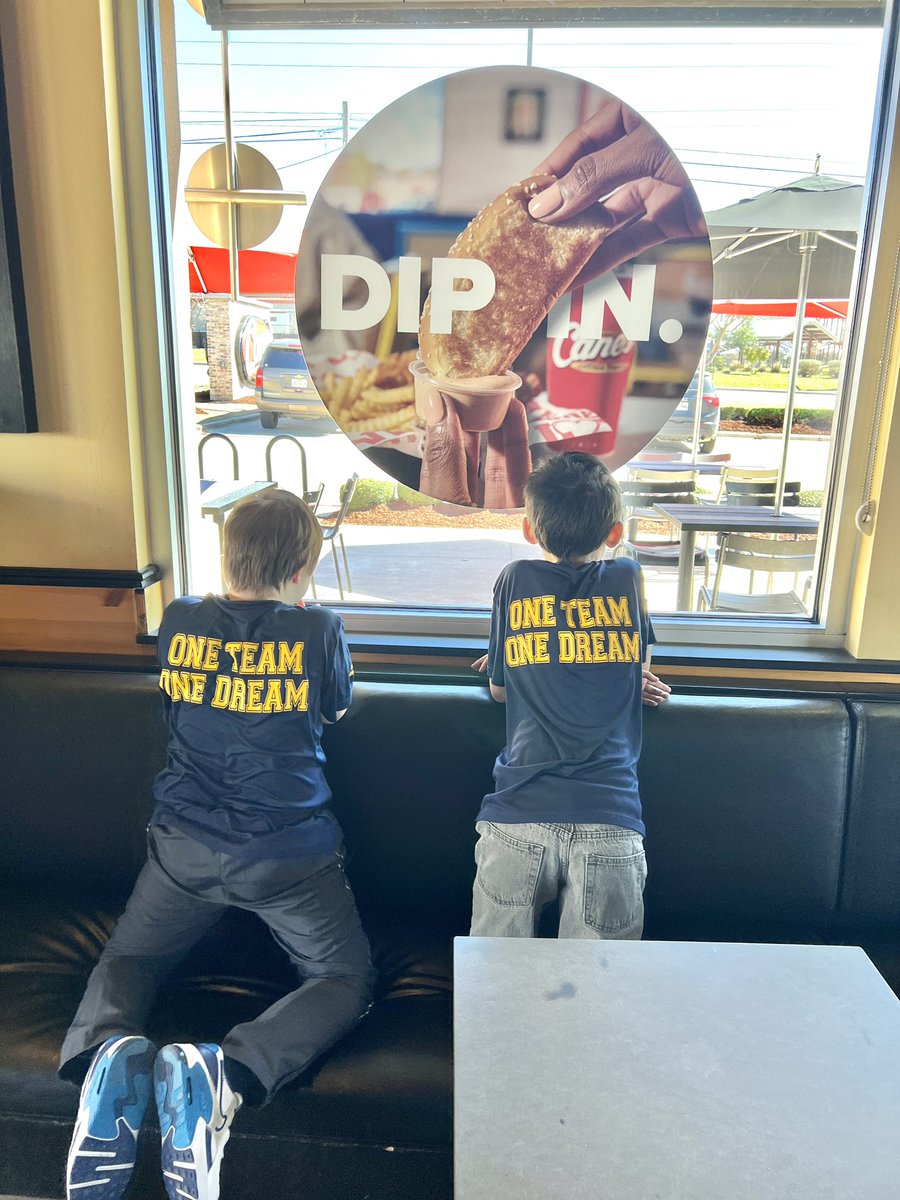 Our Falcons representing at Cane’s, thanking them for all of their support of <a href="/SOTexas/">SpecialOlympicsTexas</a>
#falconfamily #oneteamonedream
 <a href="/Melprell/">Melissa Garcia 🌵</a> <a href="/trusteemayer/">Jean Wade Mayer</a> <a href="/pfisd/">Pflugerville ISD</a>