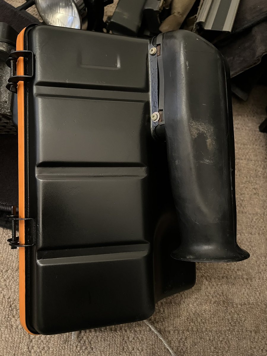 Finished the rear axle, differential and airbox on M5 E28 #131. Now it goes for paint then I’ll put it all back together!