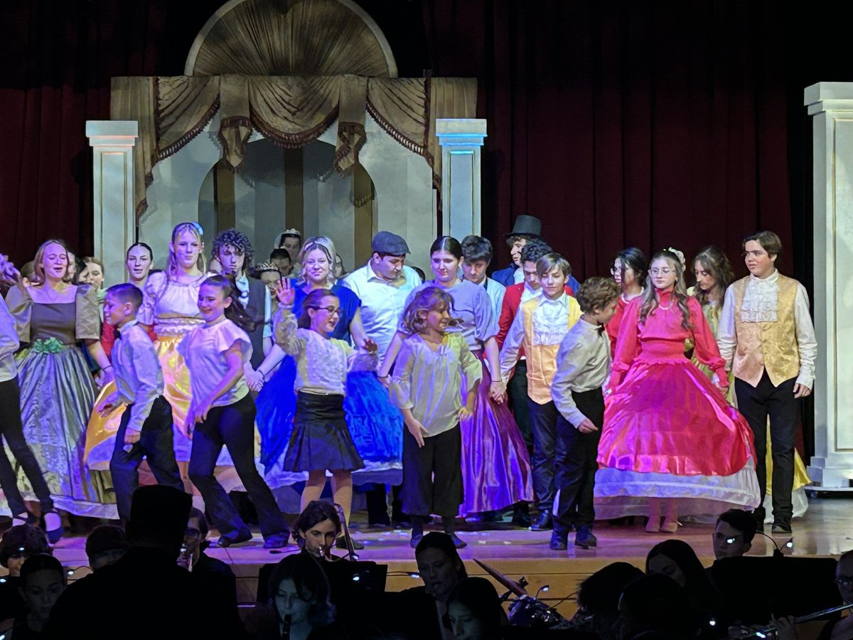 AcademyBBP's tweet photo. What a show! So proud to have our Academy Street Elementary students be part of the HS musical, Cinderella. https://t.co/jyfqwQpaMN