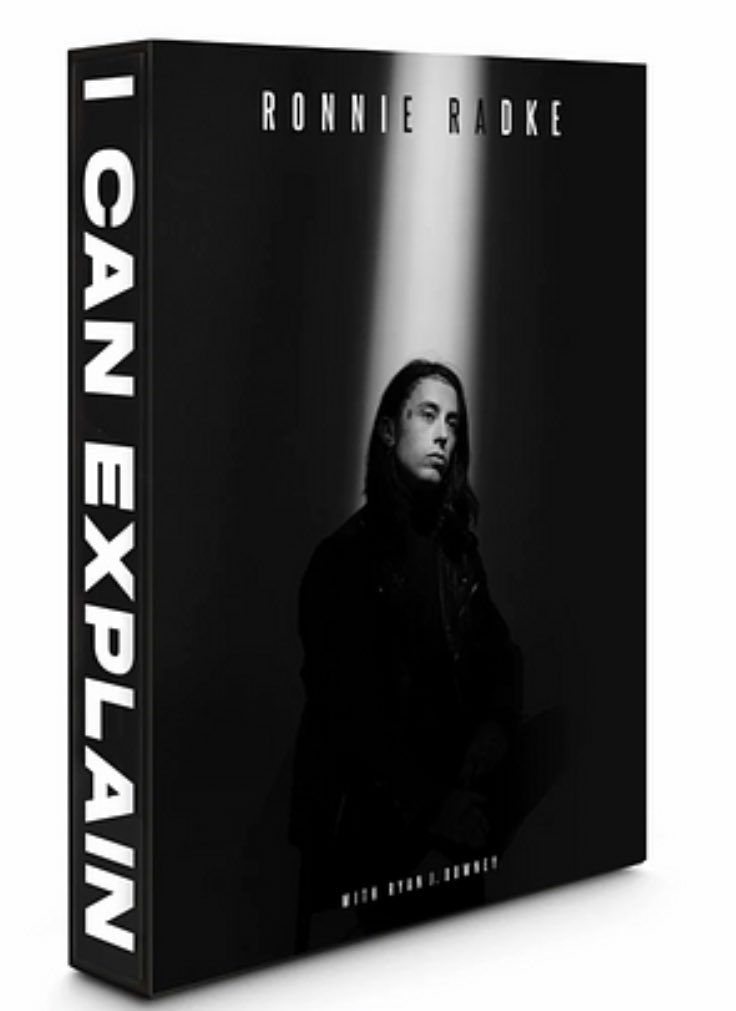 leahmichdavi's tweet photo. @RonnieRadke  I need to know where I can buy this. https://t.co/zc4XvG5VyI