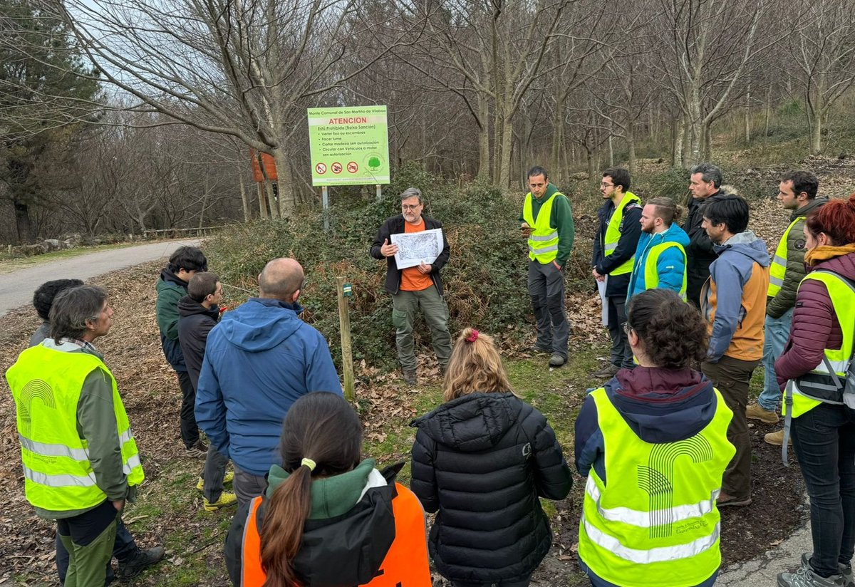 jpicos13's tweet photo. Primer dia de campo recibiendo a  @masterFUEGO2022 🔥 @IngForestalPO #Galicia visitando trabajos de #Redenor en las #CMVMC de S.Clemente de César y CMVMC Figuerido y el monte de la CMVCM de Vilaboa
@IngForestalPO #Galicia https://t.co/Q6lIobnecx